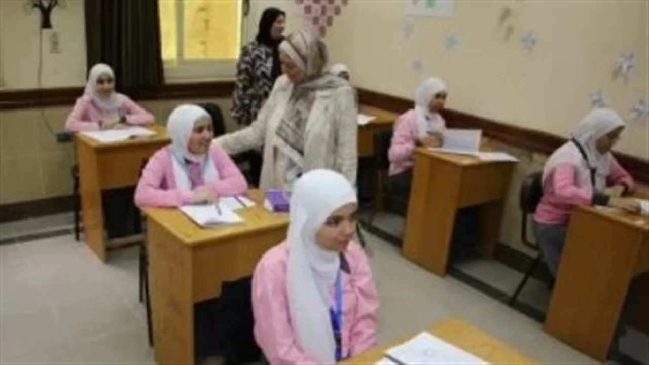 شروط القبول.. مدارس التمريض الثانوية الفنية تفرض مصروفات جديدة